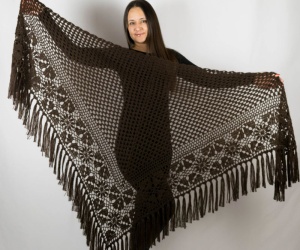 Шаль на Новый год бабушке