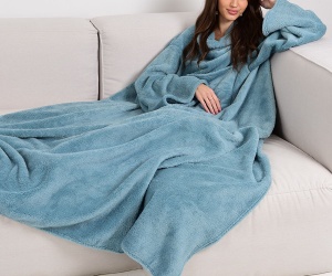 Плед с рукавами